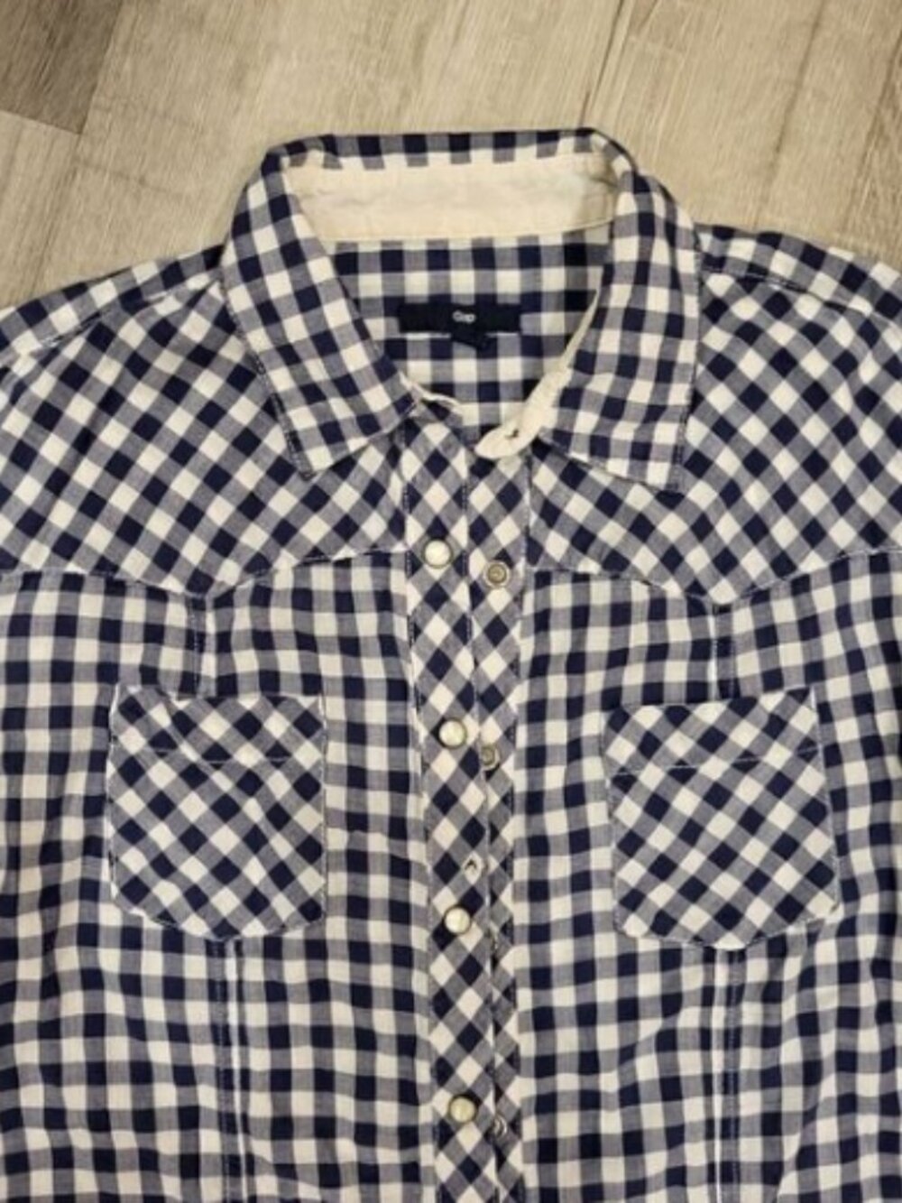 Gap women's plaid shirt
